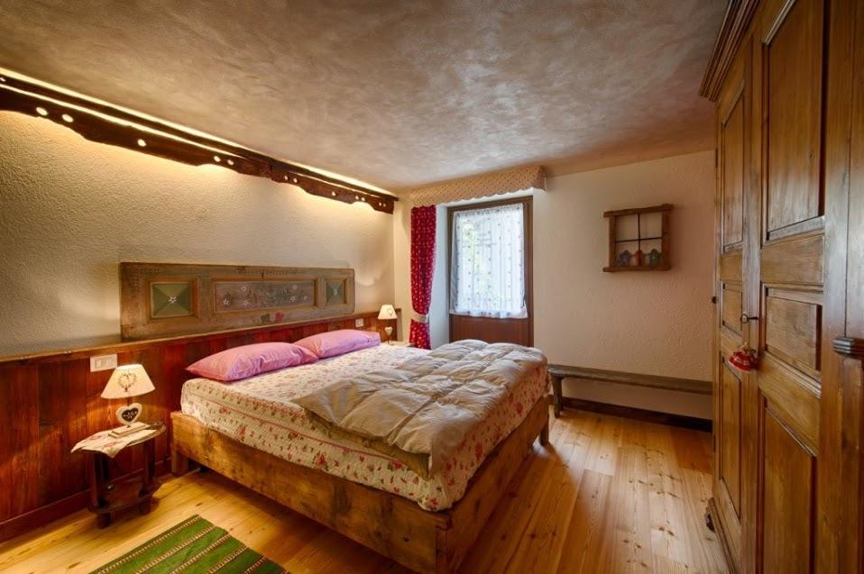 Le Bibelot Apartments Nus Δωμάτιο φωτογραφία